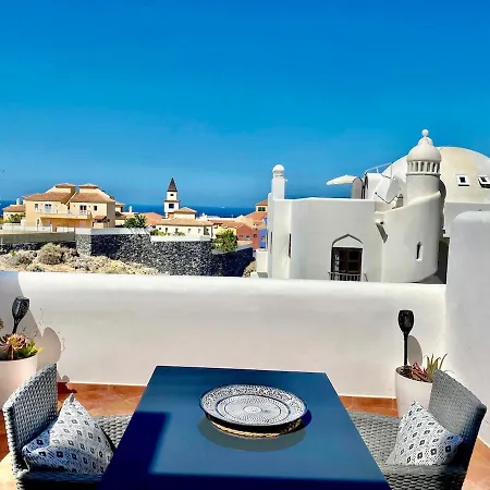 Elegant - Oceanview, Heated Pool アデヘ