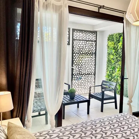 Elegant - Oceanview, Heated Pool