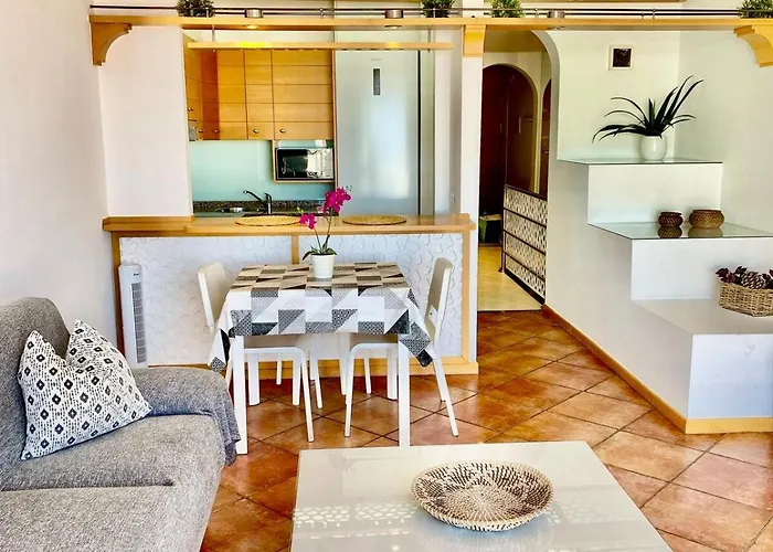 Elegant - Oceanview, Heated Pool Appartamento