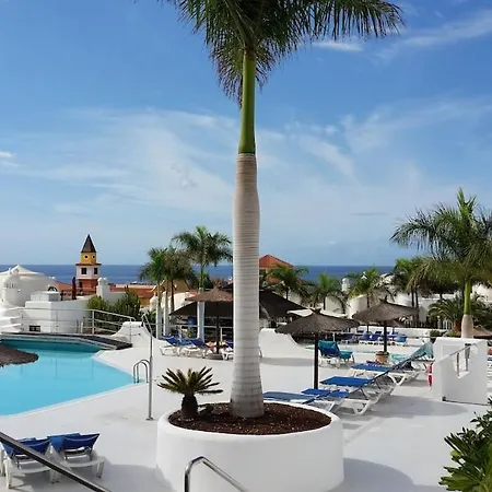 Apartment Elegant - Oceanview, Heated Pool *