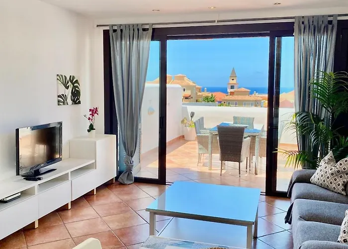 Elegant - Oceanview, Heated Pool Appartement