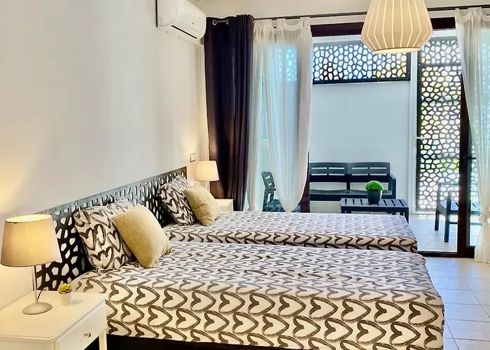 Elegant - Oceanview, Heated Pool Appartement *